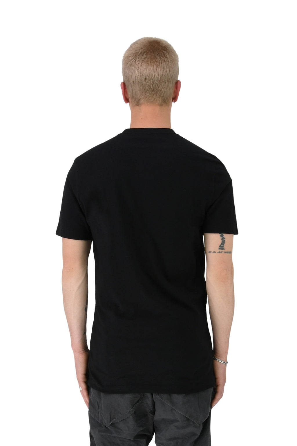 Fu Tee, Black